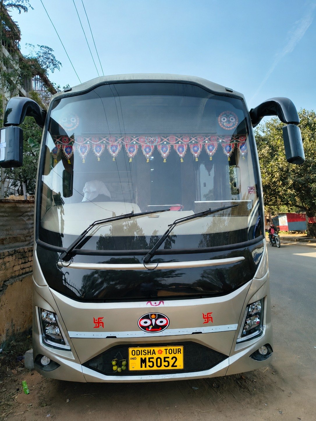 Luxury Bus